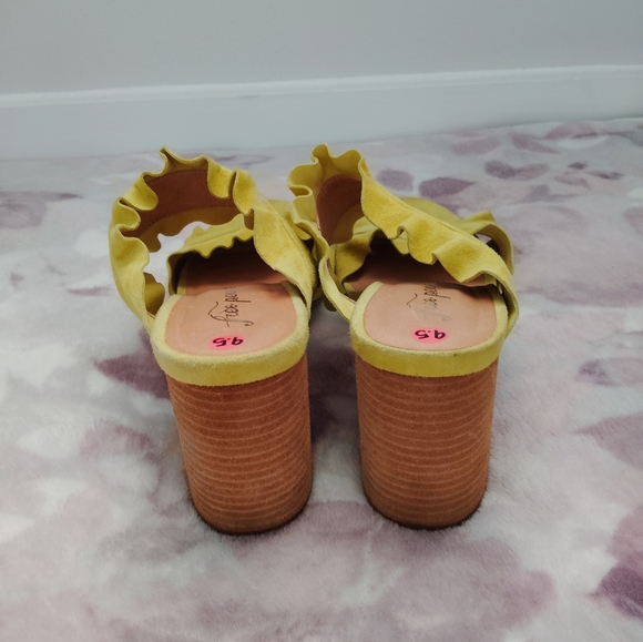Free People Yellow Ruffle Sandals - Picture 5 of 5